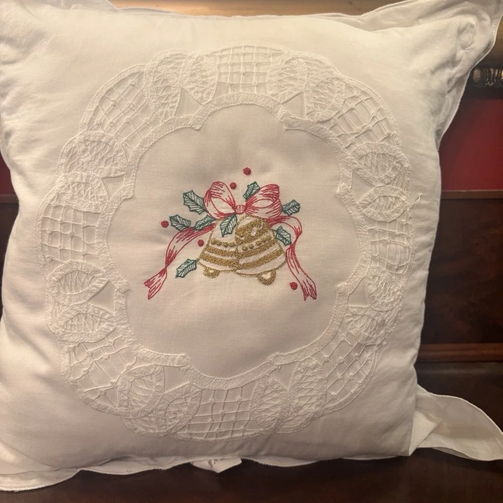 Vintage Christmas Pillow White Lace Doily Bells Embroidered Holiday‎